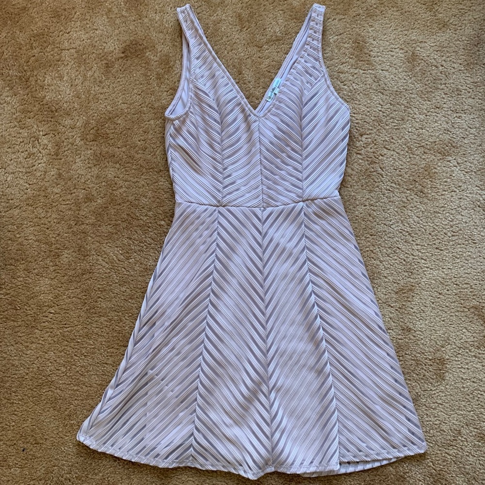 V neck, nude/mauve dress